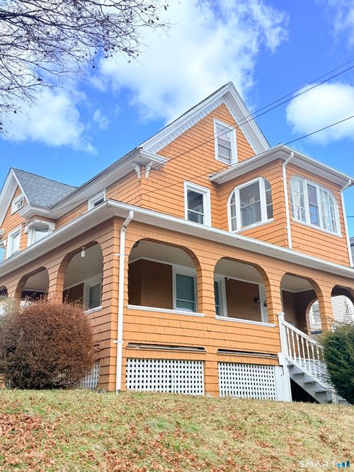 93 Ocean Ave, New London, CT, 06320-3443 | Card Image