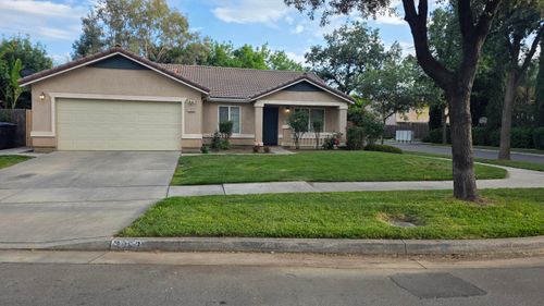 2863 W Prescott Avenue, Visalia, CA, 93291 | Card Image