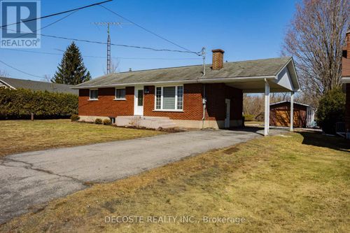 4213 Lancaster St, Green Valley, ON, K0C1A0 | Card Image