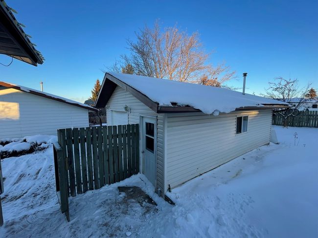 5209 49 Street, House other with 4 bedrooms, 2 bathrooms and 4 parking in Kitscoty AB | Image 29