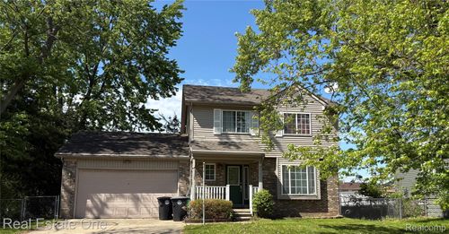 29500 Norfolk St, Livonia, MI, 48152-1889 | Card Image