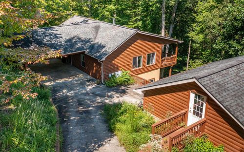 76 Hollyanne Pond Ln, Hayesville, NC, 28904-9253 | Card Image