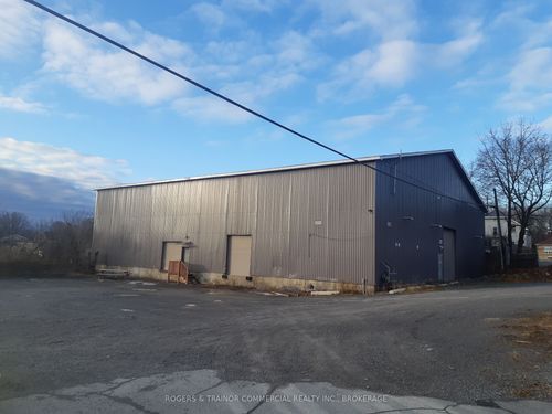 178 Railway St, Kingston, ON, K7K2L9 | Card Image