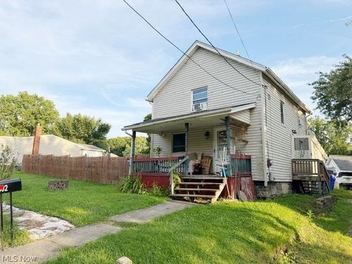302 Ravenna Ave, Ravenna, OH, 44266-3734 | Card Image