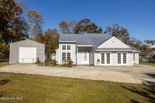 3018 Mandy Ln, Morehead City, NC, 28557-4951 | Card Image