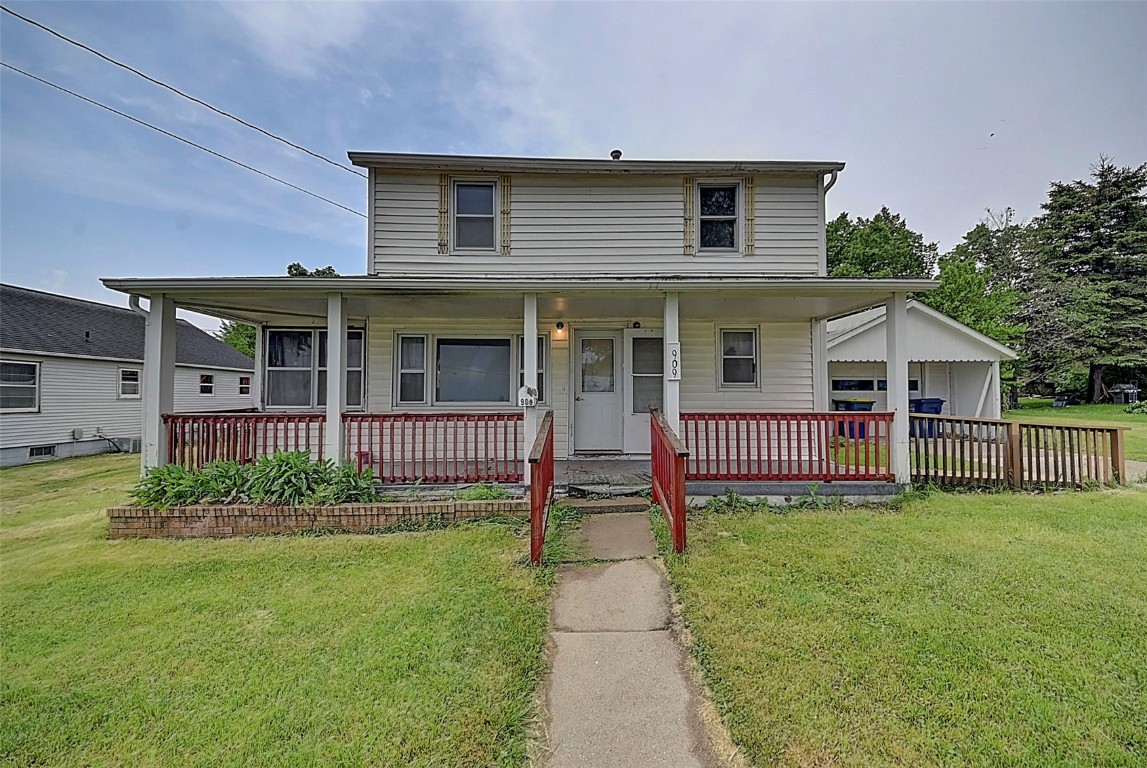4th Ave, Vinton, IA 52349