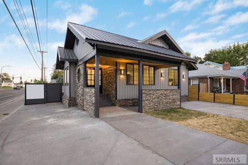 494 11th St, Idaho Falls, ID, 83404-4851 | Card Image