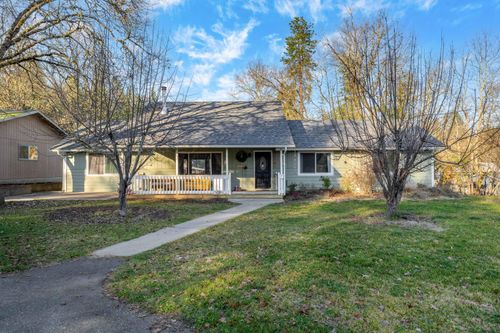 4570 New Hope Rd, Grants Pass, OR, 97527-8914 | Card Image