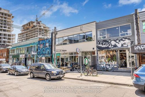 152 Augusta Ave, Toronto, ON, M5T2L5 | Card Image