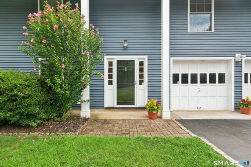 20 Lincoln Dr, New Canaan, CT, 06840-6409 | Card Image
