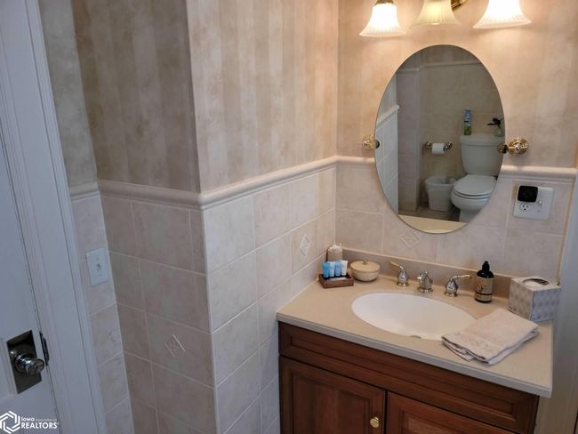 703 W Broadway St, House other with 5 bedrooms, 3 bathrooms and null parking in Eagle Grove IA | Image 75