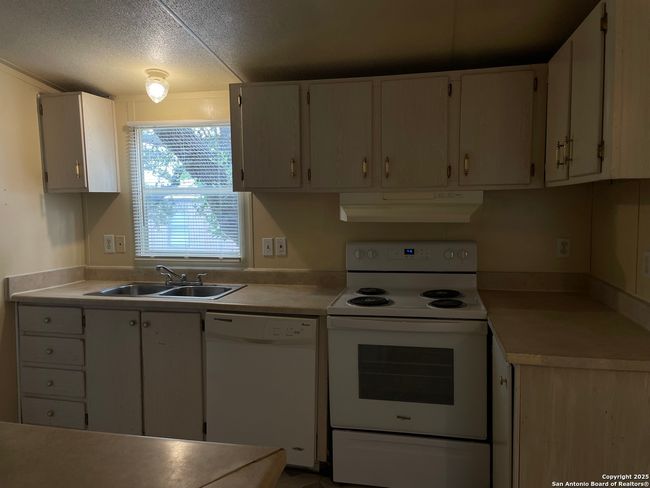 LOT-10 - 8117 Silverwings, House other with 3 bedrooms, 2 bathrooms and null parking in Spring Branch TX | Image 17