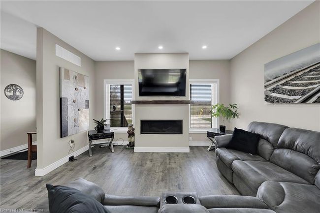 4 Humming Bird Lane, House other with 3 bedrooms, 2 bathrooms and 12 parking in Selkirk ON | Image 5