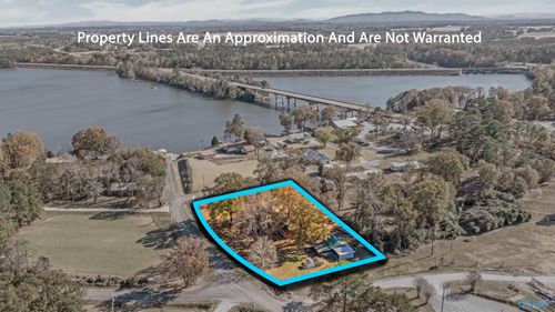 330 La Rue Finis, Leesburg, AL, 35983-3903 | Card Image