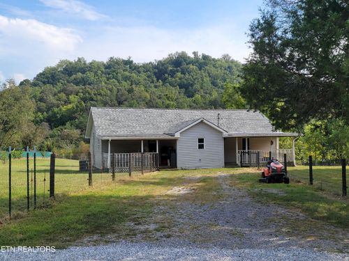 1489 Reagan Valley Rd, Tellico Plains, TN, 37385-4900 | Card Image