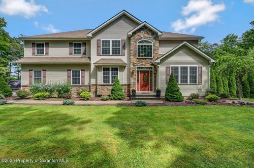 172 Constitution Dr, Moscow, PA, 18444-9125 | Card Image