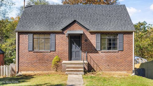 101 Freemont Cir, Maryville, TN, 37804-2906 | Card Image