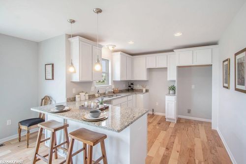 70506 Sunny Brook Ln, Richmond, MI, 48062-5569 | Card Image