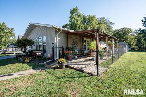 516 S 8th St, Herrin, IL, 62948-3920 | Card Image