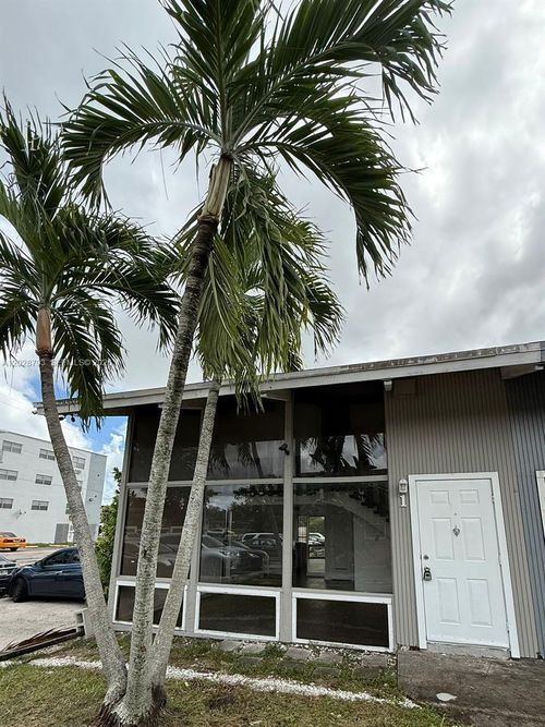 14310 Ne 5th Pl, Miami, FL, 33161-2984 | Card Image