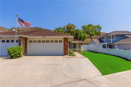 3862 Ravenswood Dr, Yorba Linda, CA, 92886-6901 | Card Image
