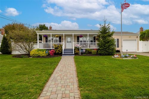 851 Elmwood Rd, West Babylon, NY, 11704-7149 | Card Image