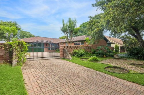 5418 Queensloch Dr, Houston, TX, 77096-4028 | Card Image