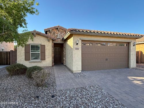 2682 E Gillcrest Rd, Gilbert, AZ, 85298-9767 | Card Image