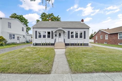 303 William St, Maumee, OH, 43537-3301 | Card Image