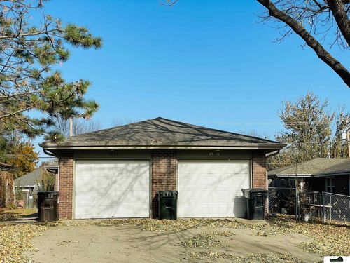 2848 Sumner St, Lincoln, NE, 68502-3140 | Card Image