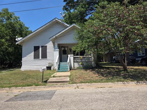 215 Bell St, Gainesville, TX, 76240-5301 | Card Image