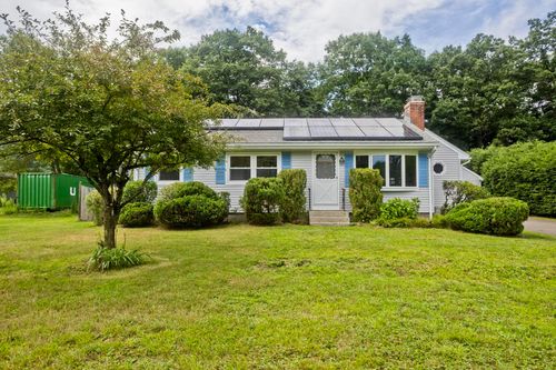293 N Loomis St, Southwick, MA, 01077-9716 | Card Image