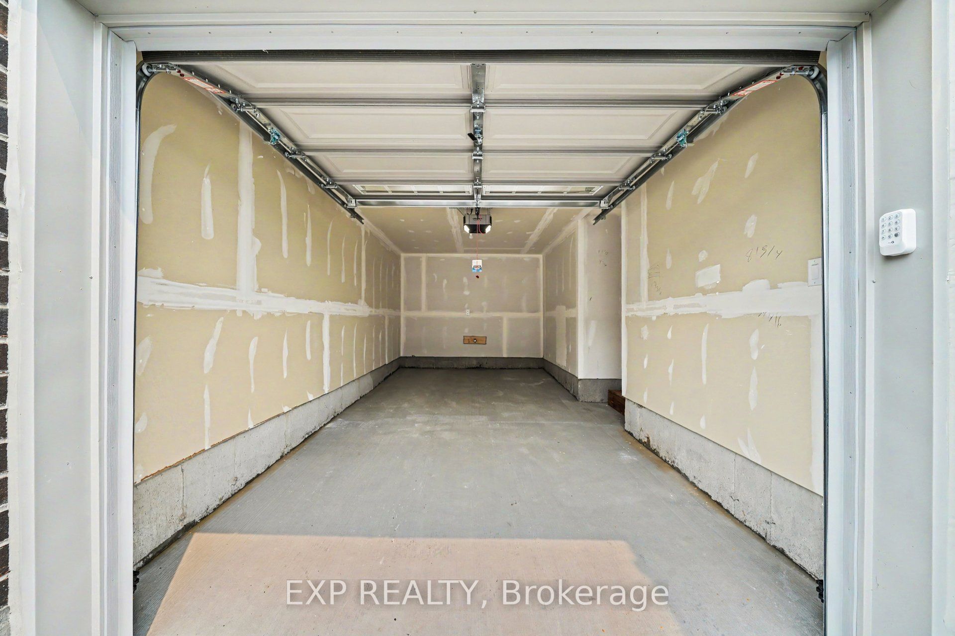 Residential Lease in Barrhaven 4