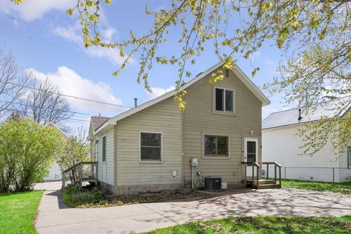 203 John Ave N, Cologne, MN, 55322-9332 | Card Image