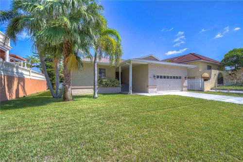 103 Belle Isle Ave, BELLEAIR BEACH, FL, 33786-3652 | Card Image