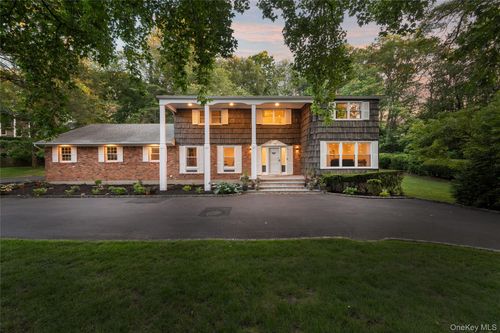 10 Hunting Hill Rd, Woodbury, NY, 11797-1404 | Card Image