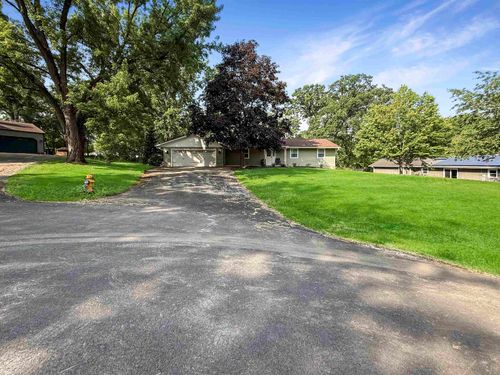 12 Old Corduroy Cir, LENA, IL, 61048-9569 | Card Image