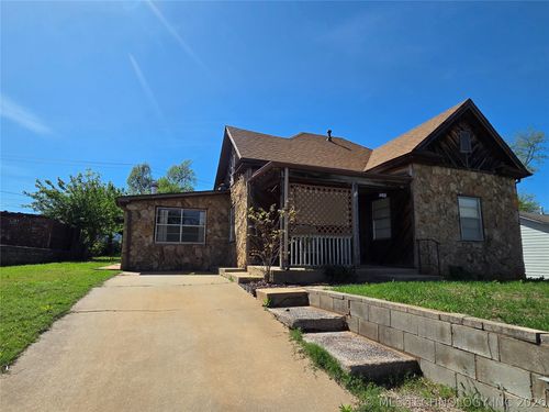 1102 N Park Ave, Shawnee, OK, 74801-5854 | Card Image