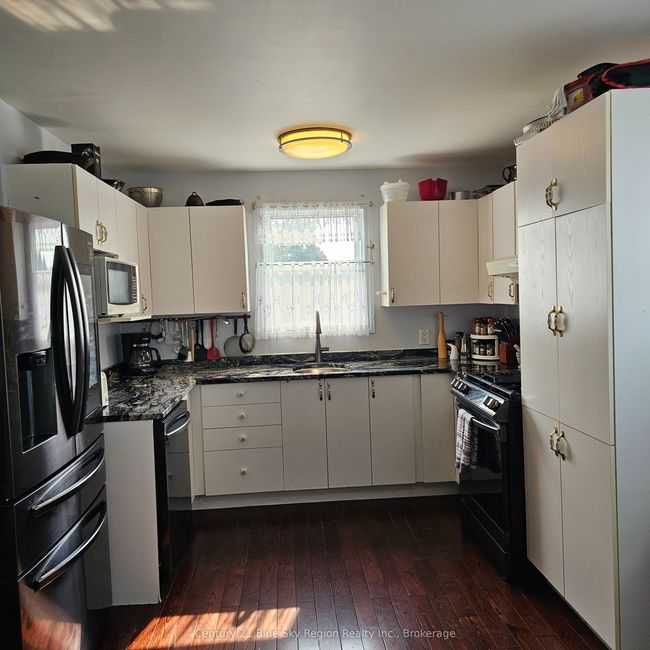 84 Gladstone Ave, House other with 4 bedrooms, 2 bathrooms and 5 parking in North Bay ON | Image 9