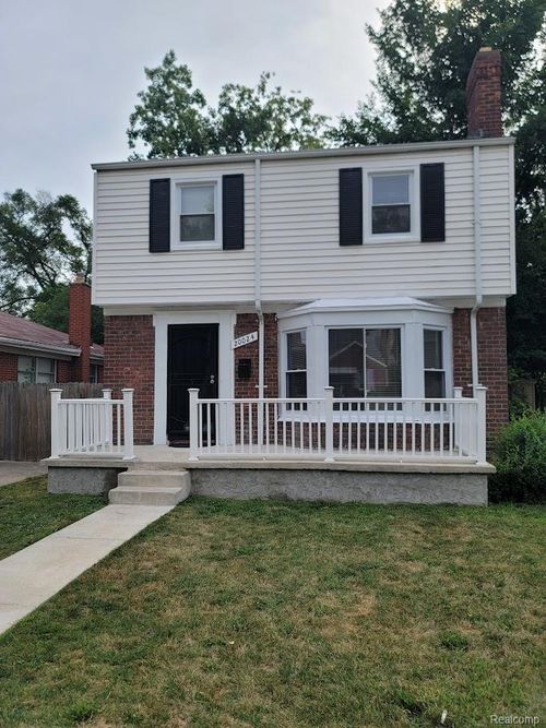 20024 Hartwell St, Detroit, MI, 48235-4402 | Card Image