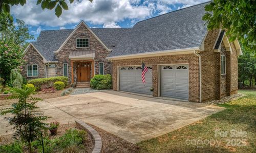 950 Sierra Trace Rd, Denton, NC, 27239-7459 | Card Image