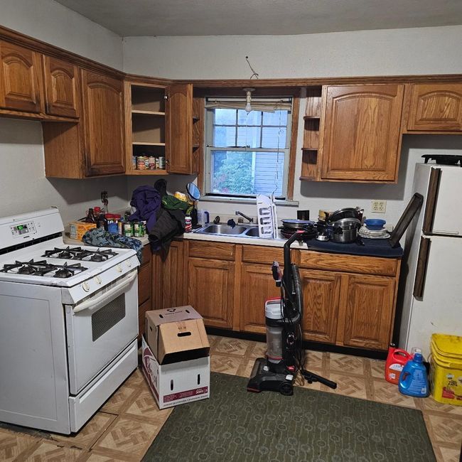 Kitchen | Image 4