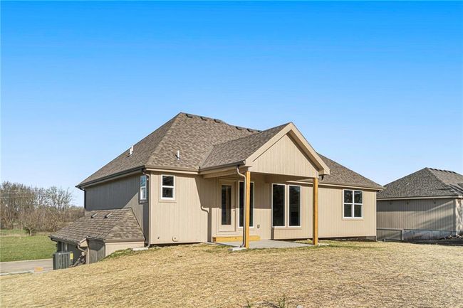 ***SIMULATED PHOTOS*** | Image 36