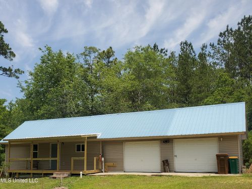 20499 Twin Lakes Dr, Saucier, MS, 39574-9569 | Card Image