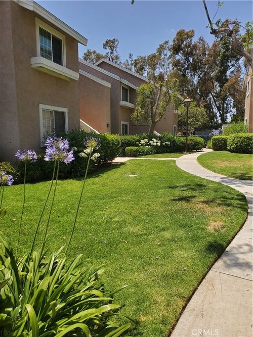 12 Woodleaf, Irvine, CA, 92614-7057 | Card Image
