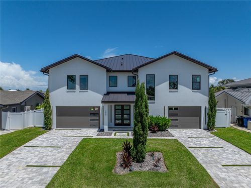 1037 79th St S, Saint Petersburg, FL, 33707-2714 | Card Image