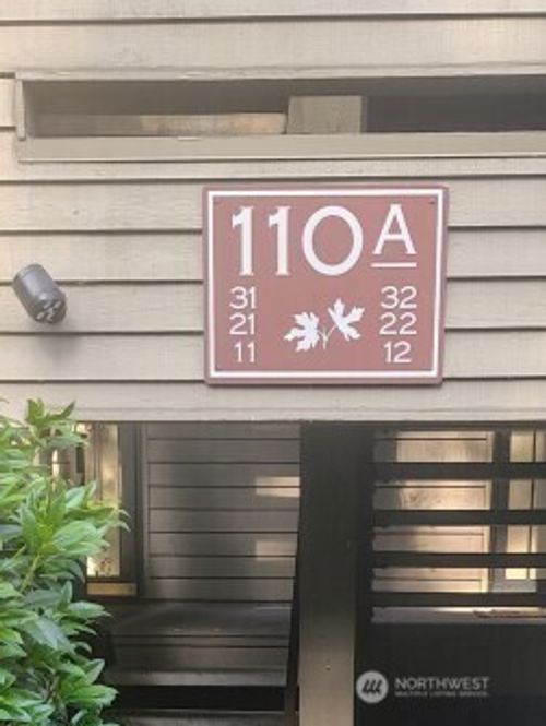 unit-a11-110 Sw 116th St, Seattle, WA, 98146-2367 | Card Image