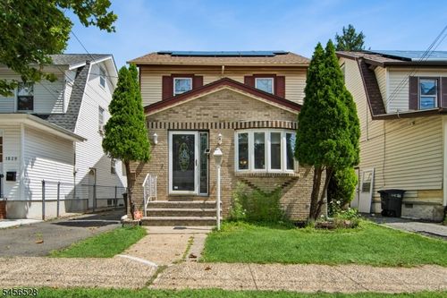 1027 Salem Ave, Hillside, NJ, 07205-2822 | Card Image