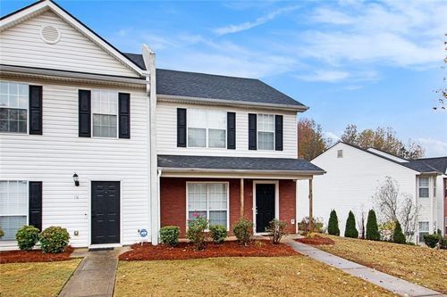 2 Chastain Cir, Newnan, GA, 30263-8601 | Card Image
