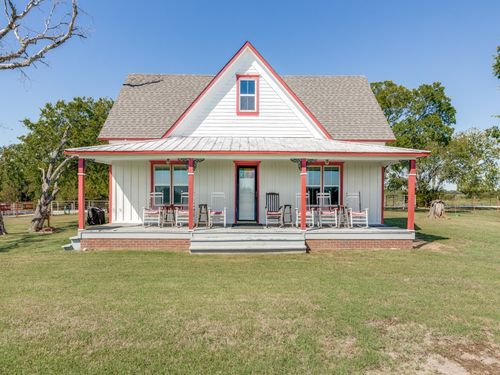 392 Mt Pleasant Rd, Valley View, TX, 76272-7942 | Card Image